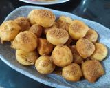 Foto langkah ke 7 dari resep Oliebollen (Donat Belanda).