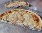 Une image de l'étape 10 de Quiche poulet, olives et fromages🍴.