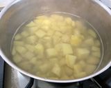 Une image de l'étape 7 de Purée de pommes de terre rouges et lentilles corail.