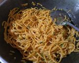 Foto langkah ke 3 dari resep Mie Goreng Lidi.