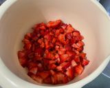 Une image de l'étape 5 de Charlotte aux skyr et fraises.