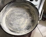 Une image de l'étape 1 de Gâteau « dents » Halloween à la confiture de fruits rouges.