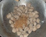 A picture of step 5 of Capsicum & Soya Chunks kadhai masala.