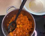 Foto del paso 2 de la receta Crema de calabaza y manzana