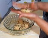 A picture of step 2 of Ragda Patties Chaat.