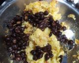 A picture of step 2 of Pani puri.