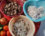Foto langkah ke 1 dari resep Seafood asam manis.