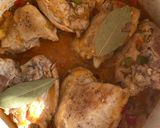 Foto del paso 6 de la receta: Contramuslos de pollo guisados en salsa