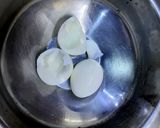 A picture of step 2 of Egg 75.