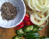Gambar langkah 2 resipi Ayam Black Pepper.