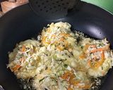 Foto langkah ke 4 dari resep Bala Bala Gorengan Khas Sunda.