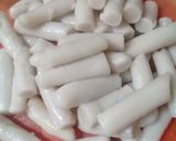 Foto langkah ke 3 dari resep Kue beras sederhana (Tteokbokki).