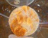 A picture of step 3 of Creamy banana smothie.
