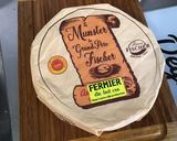 Une image de l'étape 4 de Tourte au munster, oignon, cumin et vin blanc.
