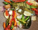 Foto langkah ke 3 dari resep Oseng Ikan Soun.