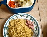 Foto langkah ke 1 dari resep Mie Goreng Putih khas Hajatan.