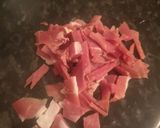 Foto del paso 1 de la receta: Revuelto de champiñones, jamón serrano, calabacín y huevo