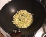 Une image de l'étape 4 de Tagliatelles noires aux têtes et pattes de calamars,échalotes,citron et persil.