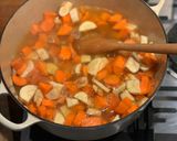 A picture of step 2 of Carrot and tomato soup.
