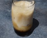 Foto langkah ke 3 dari resep Coconut Coffee Latte.