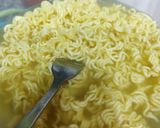 صورة لخطوة 1 من وصفة الاندومي بطريقه الكوريه