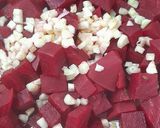 Foto del paso 4 de la receta: Tiras de matambrito picante 🌶 con remolachas al ajo