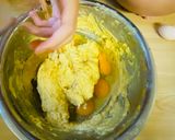Hình bước làm 1 của món Levain cookies - bánh quy bơ Levain phiên bản ít ngọt