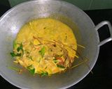 Foto langkah ke 2 dari resep Ayam suwir bumbu bali.