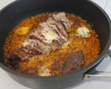 Foto del paso 10 de la receta: Arroz con secreto ibérico marinado y queso azul
