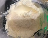 Foto langkah ke 3 dari resep Korean cream cheese and garlic bread.