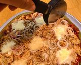 Hình bước làm 6 của món Pizza Cá Ngừ Hộp & Mozzarella Tươi