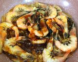 Foto langkah ke 3 dari resep Udang goreng Mentega.