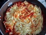 Pasta Tagliatelle con tomate
