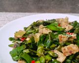 Foto langkah ke 10 dari resep Tumis genjer bunga temu.