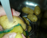 Foto del paso 1 de la receta: Sartenada de patatas y champiñones picantes