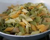 A picture of step 9 of Tuna pasta .