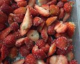 A picture of step 2 of Easy Strawberry Cheesecake Trifle.