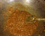 A picture of step 1 of Jhatpat onion capsicum sabji.