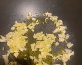 Une image de l'étape 1 de Pâtes, Chanterelles et Noix.