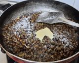 A picture of step 2 of Mumbai juhu beach style butter sprouted green chana masala chaat.