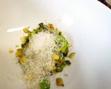 Foto del passaggio 3 della ricetta Spaghetti crema di zucchine e menta