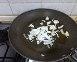 Foto del passaggio 3 della ricetta Pasta con cavolfiore e salsiccia al forno