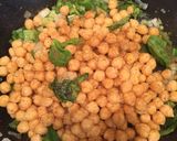 Foto del paso 2 de la receta Garbanzos con espinacas en tajine