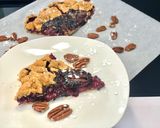 Une image de l'étape 10 de Tarte rustique aux fruits rouges, noix et crème fraîche.