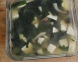 Foto langkah ke 4 dari resep Sup tahu miso.
