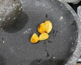 Foto langkah ke 4 dari resep 82. Perkedel Kentang Ayam.