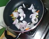 A picture of step 3 of Chilli chinese noodles.