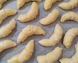 Pihe-puha sajtos kolbászos kifli 🌭🥐🌭 recept fázis 6 fotója