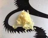 Une image de l'étape 1 de Trevisana aux tomates séchées mozzarella ail et oignon façon bruschetta.