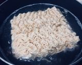 รูปขั้นตอนการทำที่ 1 ของ มาม่าต้มยำหมูสับ